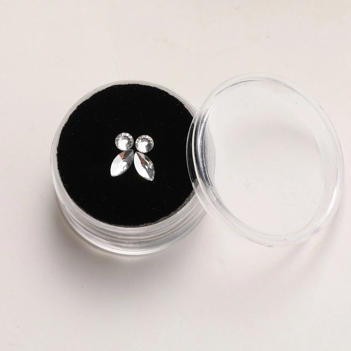 4-pieces-tooth-gem-tooth-shine-jewelry-rhinestones-diy-fashionable-tooth-ornaments-artificial-crystal-tooth-decor-for-reflective-teeth-ornamentwhite-display