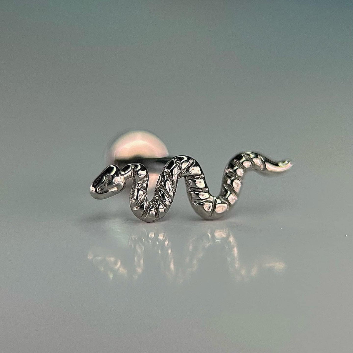 ASTM F136 Titanium Cartilage Flat Back Earring Stud - QIAO CrystalQIAO CrystalQIAO Crystal