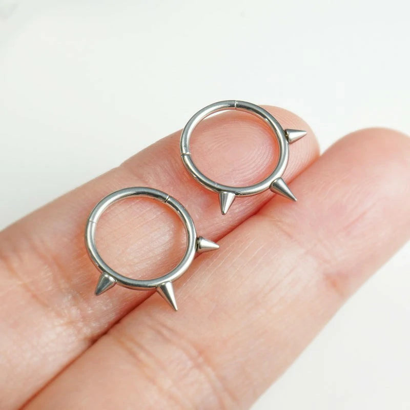 Spike Clicker Snake Bite Jewelry Labret Jewelry for Lip Piercing Cartilage Hoop Earrings