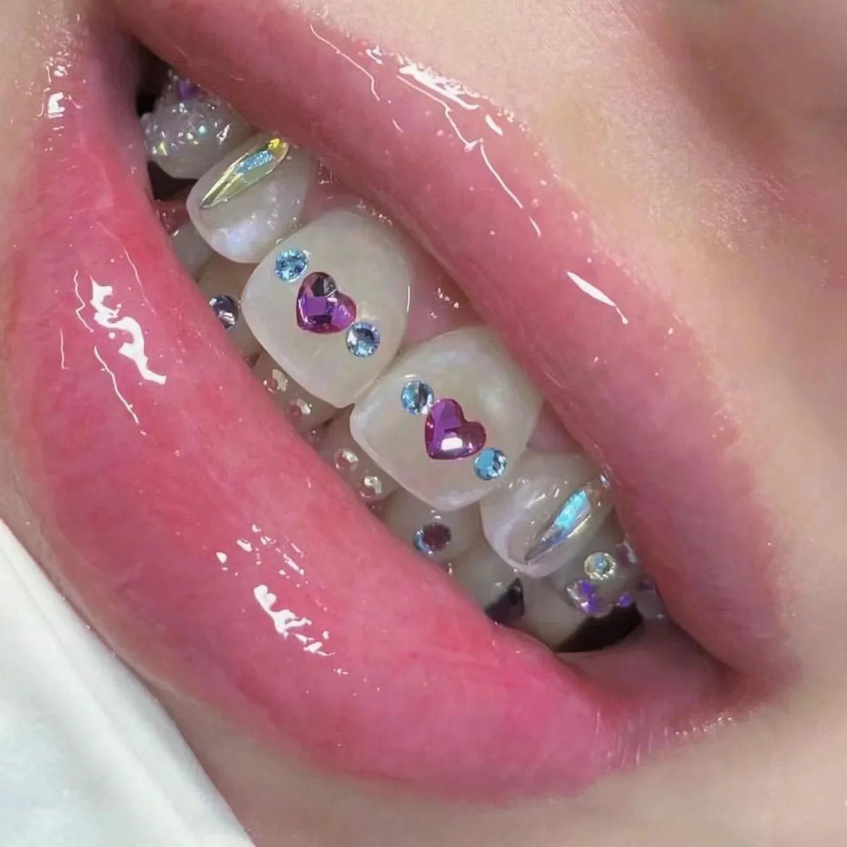 Tooth gemstones Crystal diamond jewelry Various shapes Colored tooth jewelry Dentures Acrylic teeth Decorative tooth gemstones - QIAO CrystalQIAO CrystalQIAO Crystal